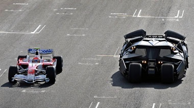 Toyota F1 song hành cùng xe của Người Dơi - 3 Toyota F1 song hành cùng xe của Người Dơi - 3