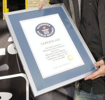 Kỷ lục thế giới mới: 273 chiếc Mitsubishi Evo diễu hành - 3 Kỷ lục thế giới mới: 273 chiếc Mitsubishi Evo diễu hành - 3