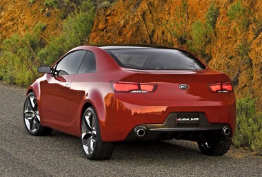 Xe Spectra mới là mẫu coupe đầu tiên của Kia  - 3