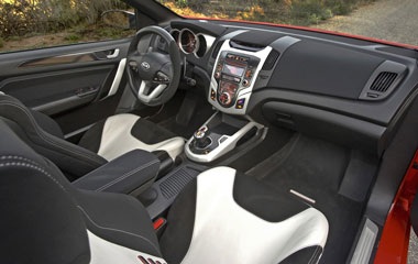 Xe Spectra mới là mẫu coupe đầu tiên của Kia  - 4