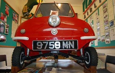 Peel P50 - Mẫu ô tô nhỏ nhất thế giới  - 2