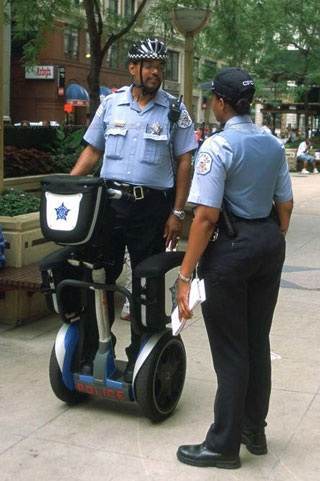 Cảnh sát Trung Quốc sử dụng xe Segway - 6