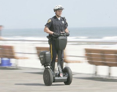 Cảnh sát Trung Quốc sử dụng xe Segway - 7