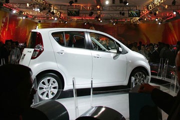 Ô tô giá rẻ: Chặng đường gian nan - 5 Ô tô giá rẻ: Chặng đường gian nan - 5