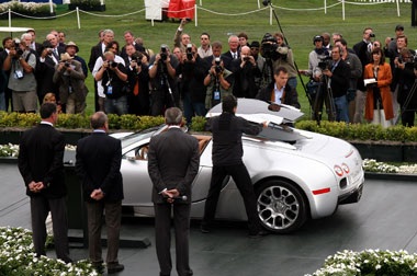 Bugatti chính thức ra mắt Veyron mui trần - 2