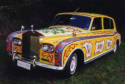 Chiếc Rolls-Royce sặc sỡ của John Lennon - 1
