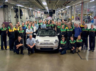 Dừng sản xuất Mini Cooper mui trần thế hệ đầu tiên - 1