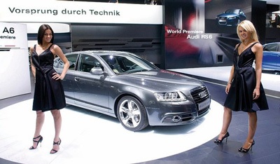 Nhan sắc Nga toả sáng Triển lãm ô tô Moscow - 5