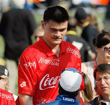 Quảng cáo tại Olympic: “Thả con săn sắt"? - 1