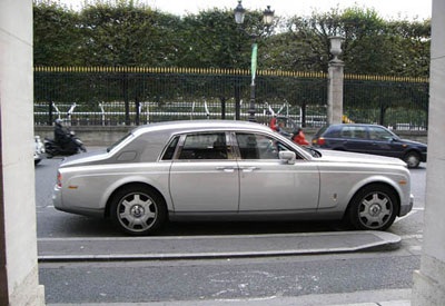 Rolls-Royce Phantom: Những sắc màu lạ - 23