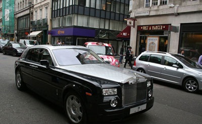 Rolls-Royce Phantom: Những sắc màu lạ - 15