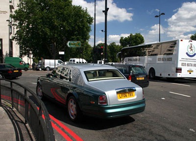 Rolls-Royce Phantom: Những sắc màu lạ - 19