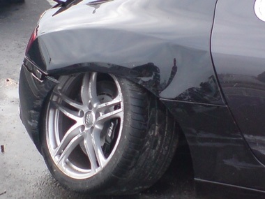 Lái siêu xe không dễ! - 13