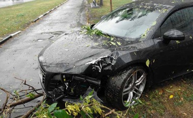 Lái siêu xe không dễ! - 7