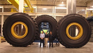 Lốp ô tô lớn nhất thế giới - 1