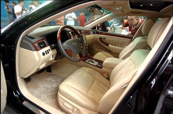 Xe "Bentley" Trung Quốc giá hơn 600.000 USD - 4