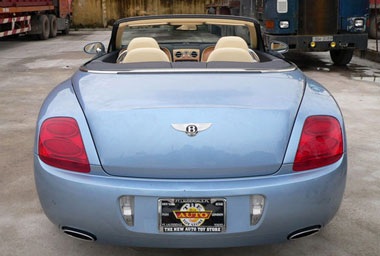 Bentley Continental GTC đầu tiên về Việt Nam  - 4 Bentley Continental GTC đầu tiên về Việt Nam  - 4