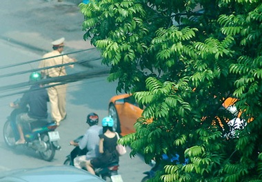 Lamborghini Murcielago bị CSGT kiểm tra tại Hà Nội  - 2