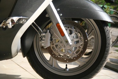 Siêu xe đường trường Victory đã có mặt tại Việt Nam  - 2