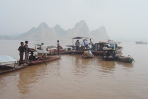 Phú Thọ: Tìm thấy xác vợ của chủ tàu bị đắm  - 2