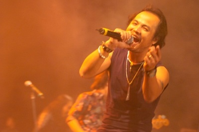 Bức Tường và lời chia tay cuồng nhiệt - 1