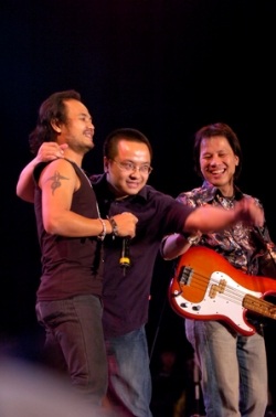 Bức Tường và lời chia tay cuồng nhiệt - 2