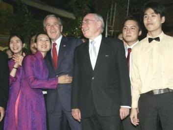 Tổng thống Mỹ G.Bush đã tới TPHCM  - 1