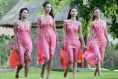 Băn khoăn giữa rừng nhan sắc - 1