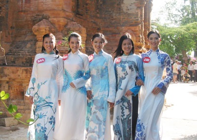 Băn khoăn giữa rừng nhan sắc - 3