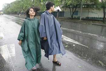 Chùm ảnh: Huế giữa mênh mông nước - 4