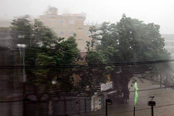 Chùm ảnh: Huế giữa mênh mông nước - 8