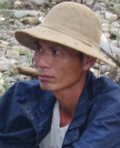 Mếu máo… hi vọng buồn - 1