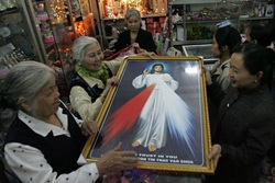 Chùm ảnh: Bình yên Noel Hà Nội - 3