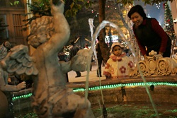 Chùm ảnh: Bình yên Noel Hà Nội - 4