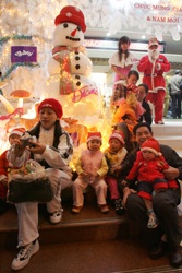 Chùm ảnh: Bình yên Noel Hà Nội - 6