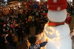 Chùm ảnh: Bình yên Noel Hà Nội - 7