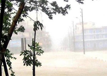 Miền Trung sau cơn bão dữ - 1