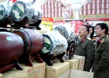 Kỳ công quà Tết - 1