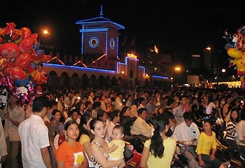 Rộn rã chào Xuân Đinh Hợi - 2