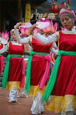 Múa cổ Bài Bông khai hội Yên Tử - 8 Múa cổ Bài Bông khai hội Yên Tử - 8