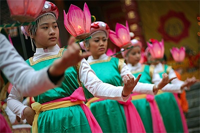 Múa cổ Bài Bông khai hội Yên Tử - 10 Múa cổ Bài Bông khai hội Yên Tử - 10