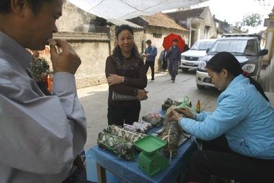 Làng Ước Lễ: Nguyên tiêu ra mộ, thăm đồng - 10 Làng Ước Lễ: Nguyên tiêu ra mộ, thăm đồng - 10