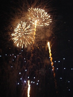 Hình ảnh lung linh đêm pháo hoa đất Tổ - 1