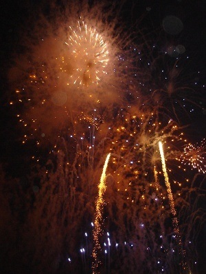 Hình ảnh lung linh đêm pháo hoa đất Tổ - 4