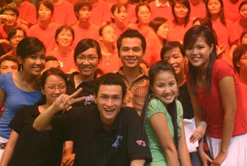 MC Danh Tùng và những nghề “hot” - 1 MC Danh Tùng và những nghề “hot” - 1