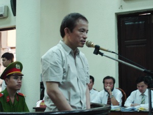 Dũng “tổng” gây thất vọng, Dũng “Huế”… ghi điểm - 1 Dũng “tổng” gây thất vọng, Dũng “Huế”… ghi điểm - 1