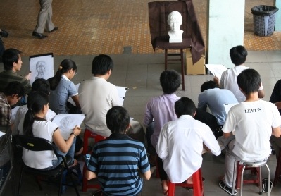 “Đột nhập” buổi thi Vẽ vào trường Kiến trúc - 3