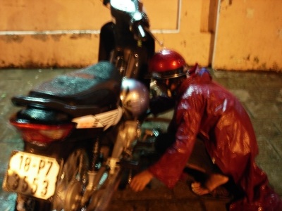 Hà Nội: Chôn chân “chịu trận” trong mưa lớn - 2