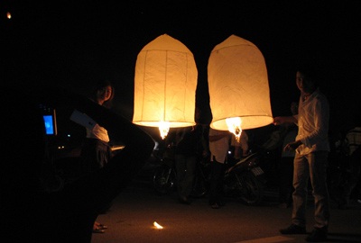 Chùm ảnh: Lễ hội đèn trời ở Mỹ Đình - 10