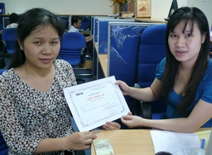 Bạn đọc góp sức cứu trợ nạn nhân vụ sập cầu và bão lụt (9, 10, 11/10) - 4 Bạn đọc góp sức cứu trợ nạn nhân vụ sập cầu và bão lụt (9, 10, 11/10) - 4